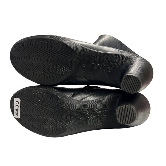 Ecco Hanna Black Leather Heeled Ankle Bootie Boots Zip Side Classic Button Sz 8 - Picture 8 of 8